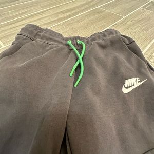 Boys Nike tech fleece size medium charcoal gray